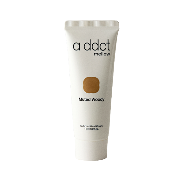 Парфумований крем для рук DAISO A'ddict Mellow Perfume Hand Cream (Muted Woody) 40 мл - фото №1