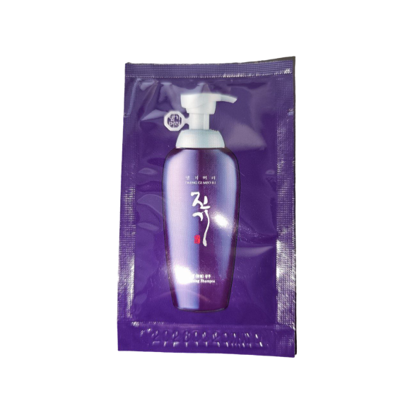 Регенеруючий шампунь Daeng Gi Meo Ri Vitalizing Shampoo 10 мл - фото №1