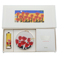 Люкс тональний кушон для обличчя O HUI Utimate cover lifting cushion Flower Edition 01 Milk Beige - фото №1