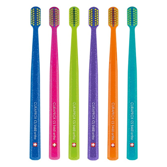 Ортодонтична зубна щітка з заглибленням Curaprox Soft Ortho (в поліетилені) - фото №1