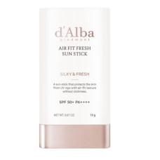 Сонцезахисний стік з високим фактором захисту SPF 50+ PA++++ D'alba Air Fit Fresh Sun Stick 19 г - фото №1
